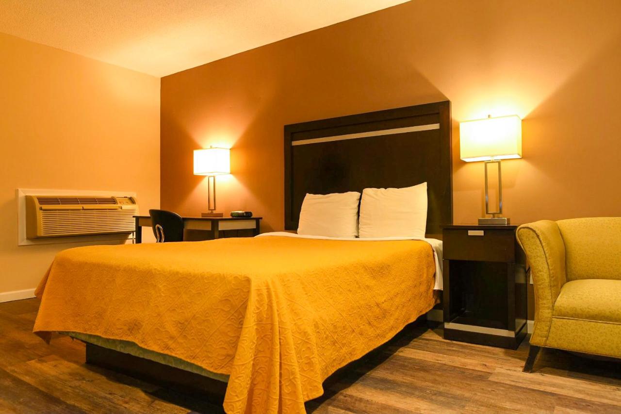 Capital Inn & Suites — photo 17