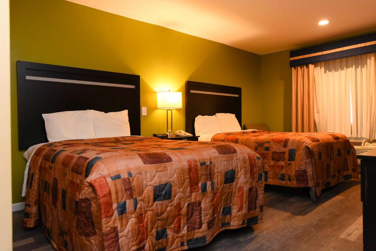 Capital Inn & Suites — photo 13