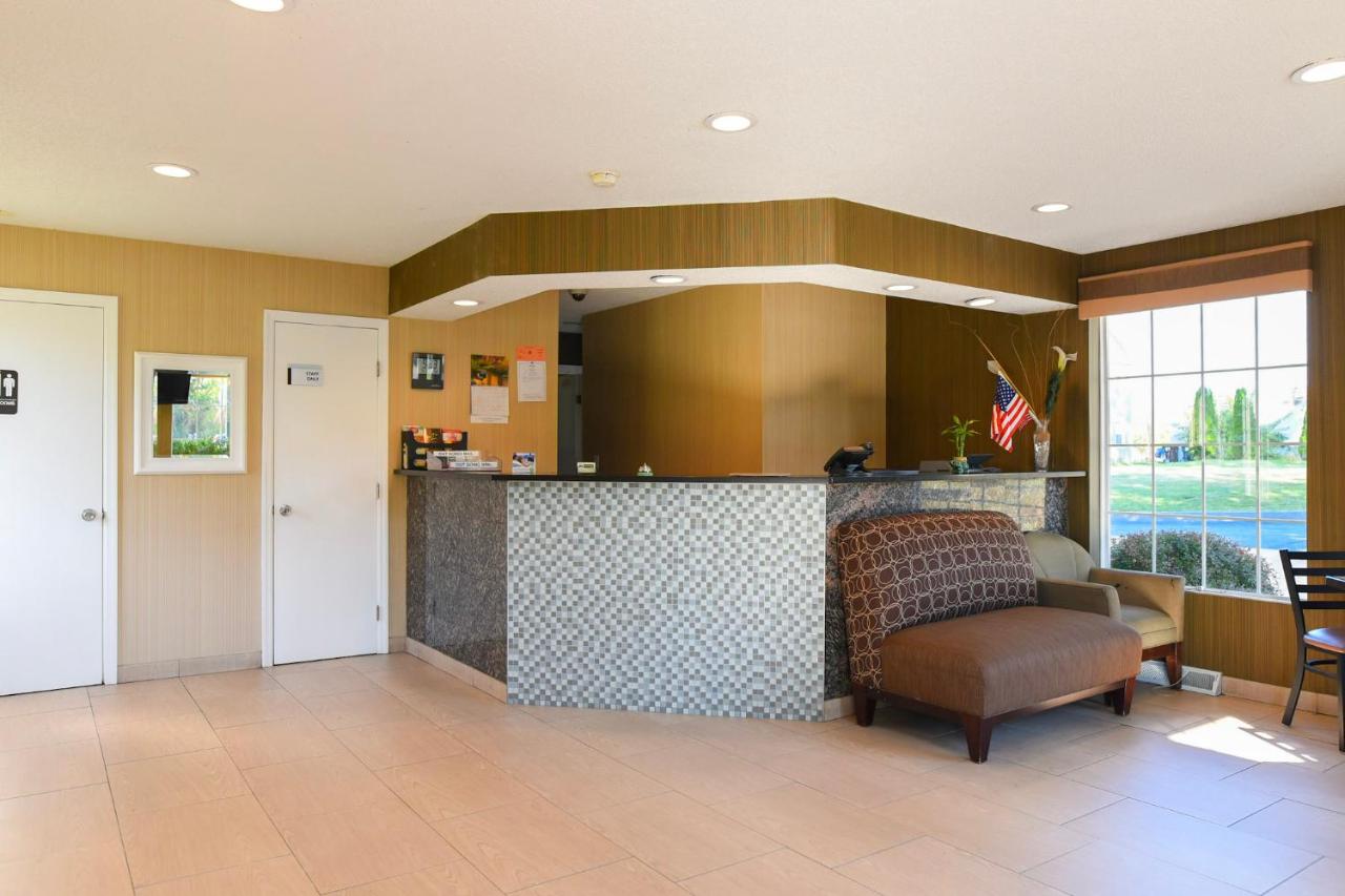 Capital Inn & Suites — photo 4