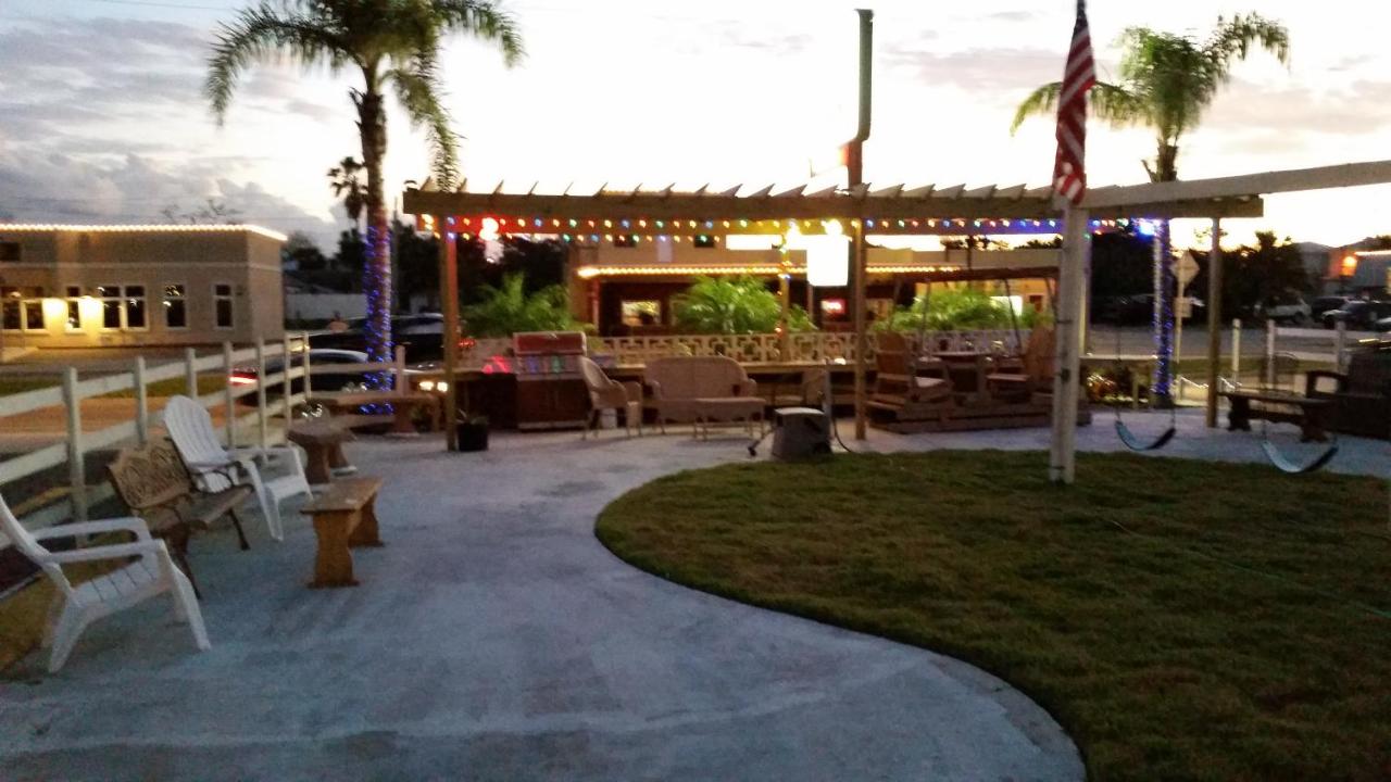 Budget Inn — photo 19