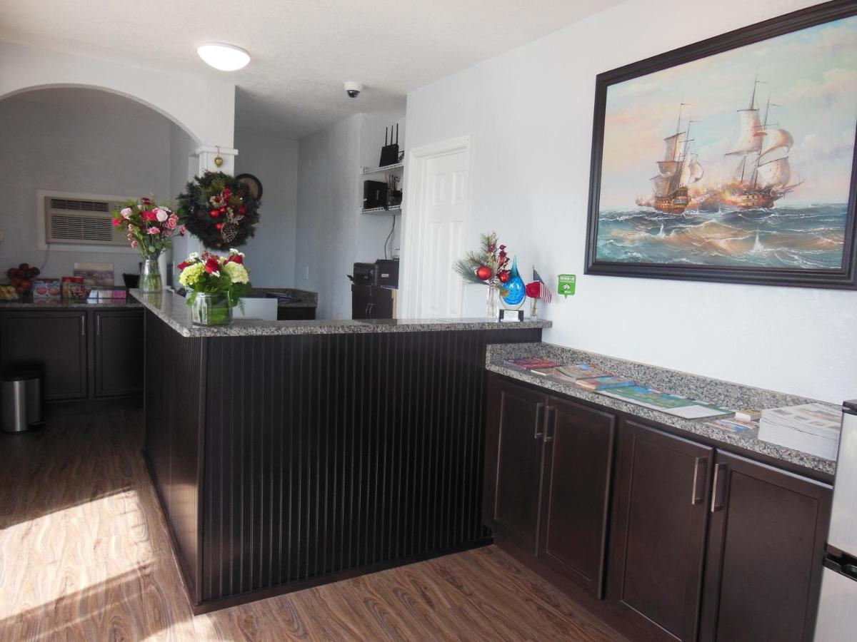 Budget Inn — photo 11
