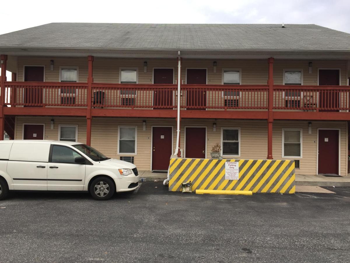 COLONY MOTEL — photo 23