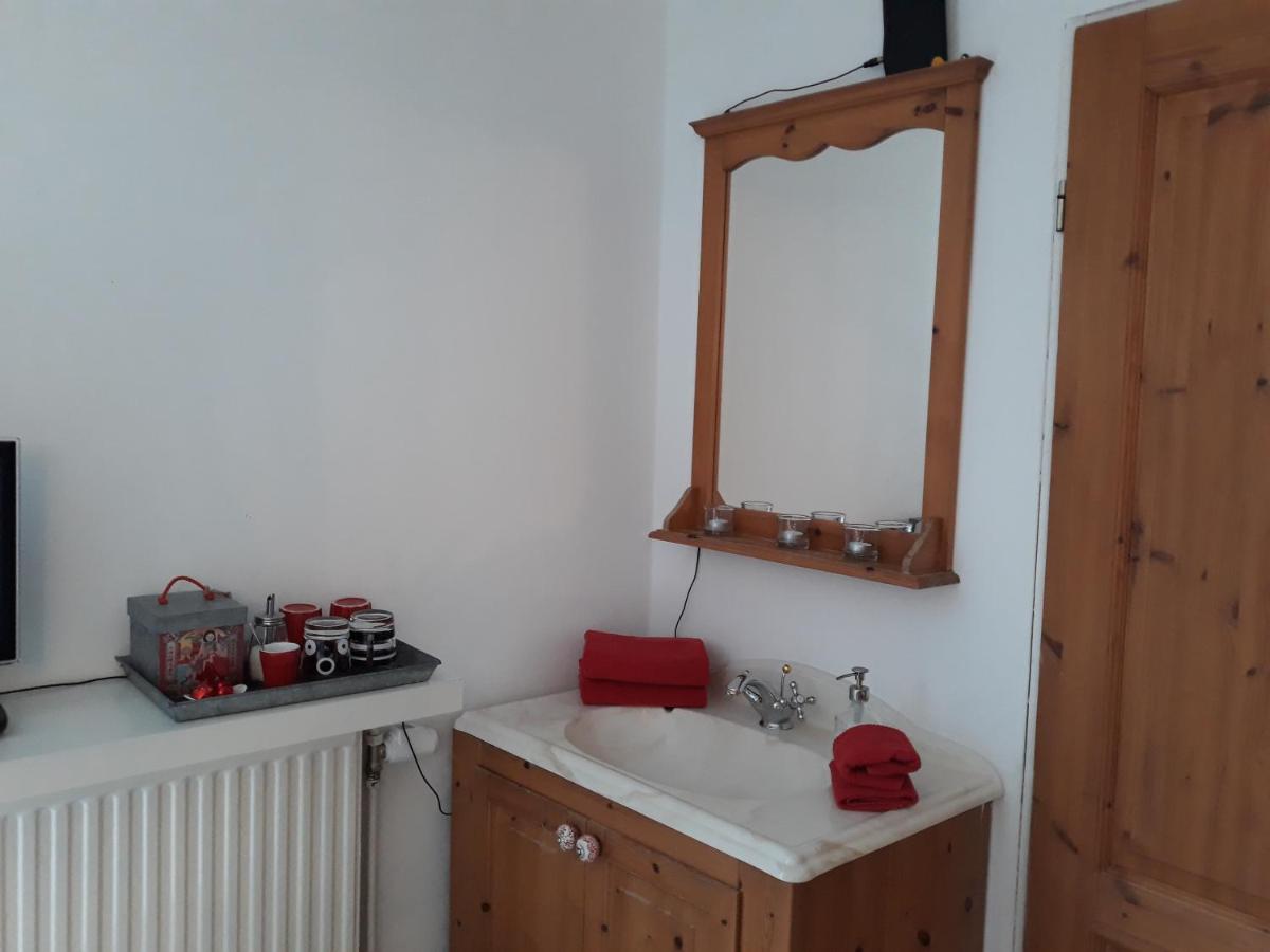 The Rooms Upstairs Downstairs Amsterdam Harga Terbaru 2021