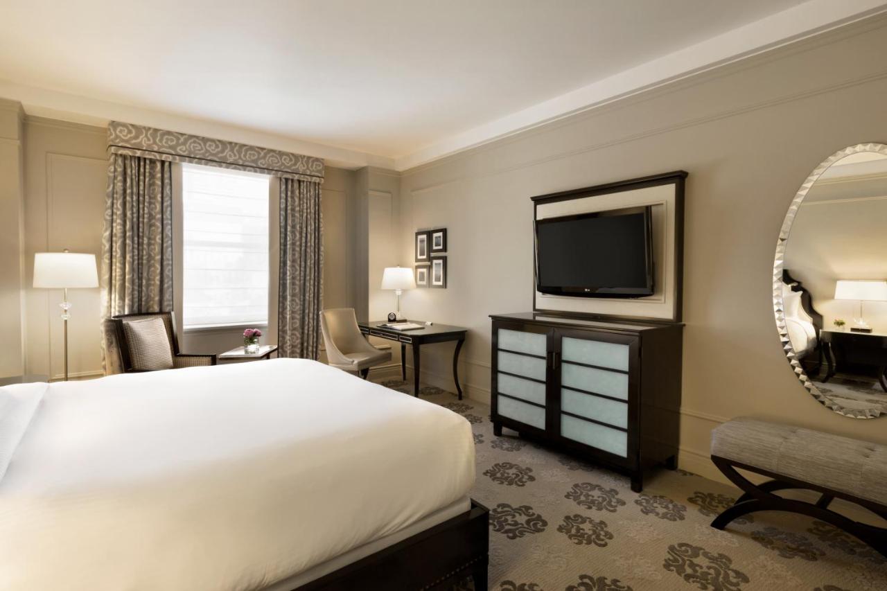 Fairmont Hotel Vancouver photo