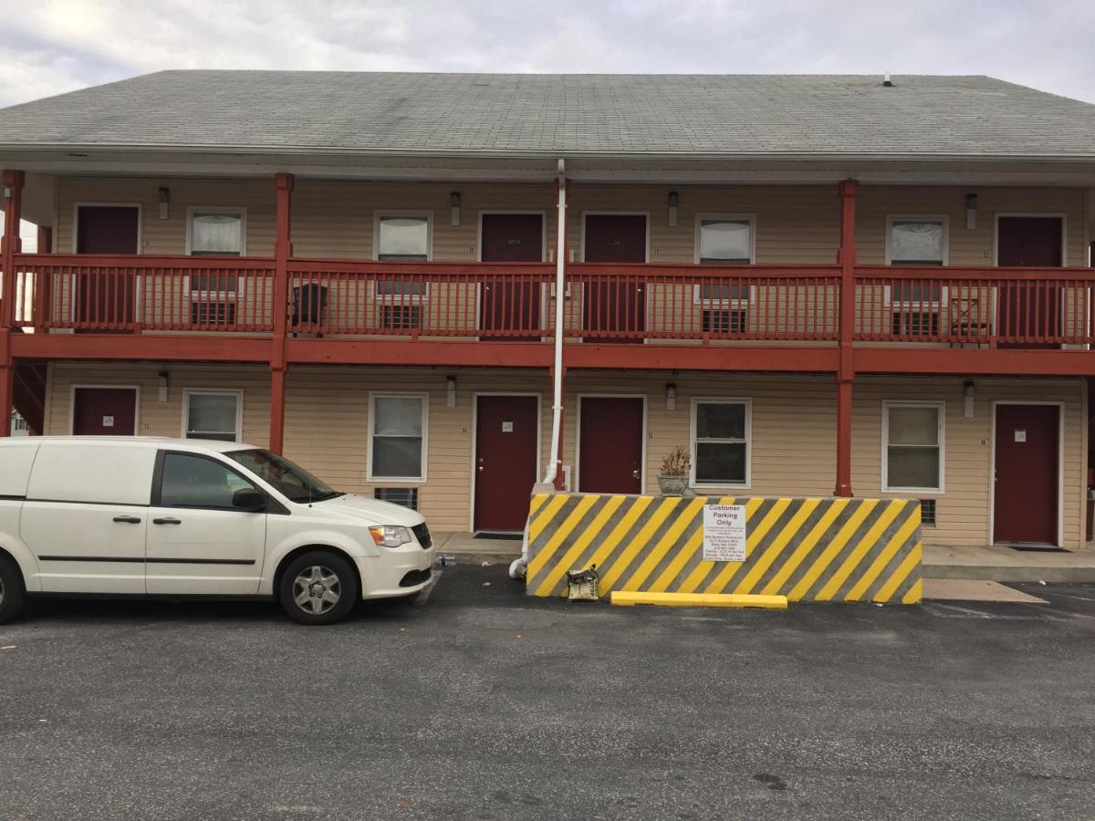 COLONY MOTEL — photo 21