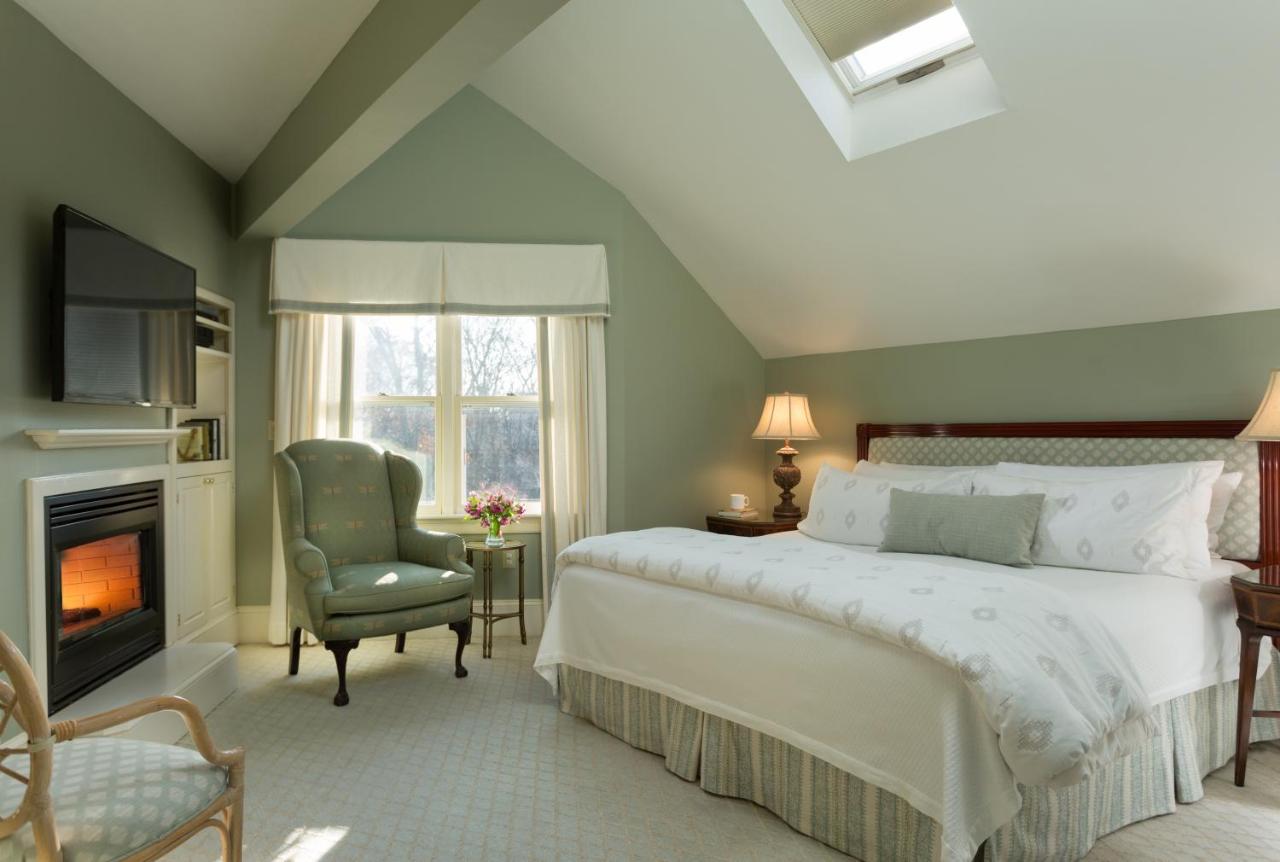 Harbor Light Inn — photo 19