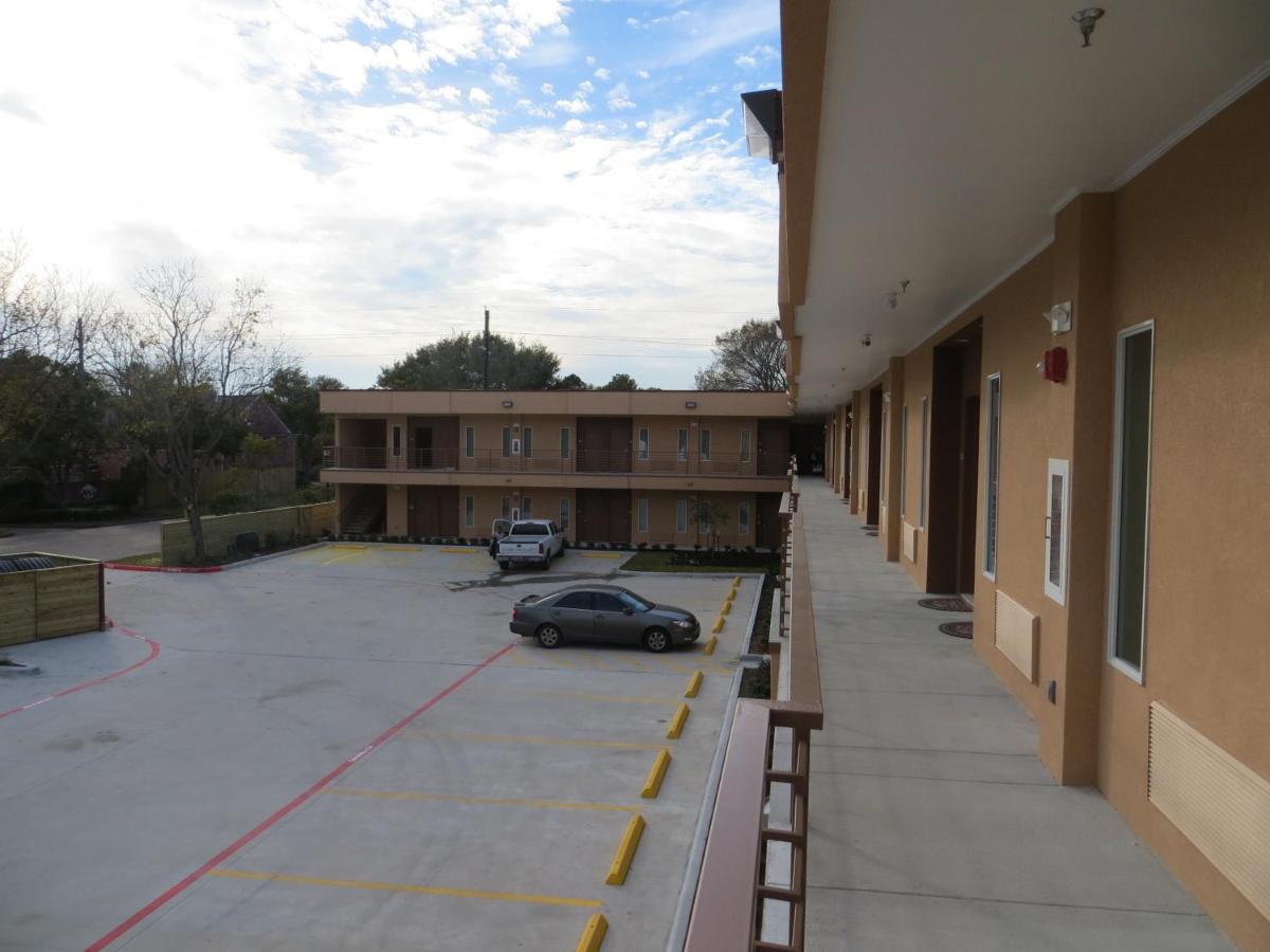 Crystal Inn - Sugarland — photo 16