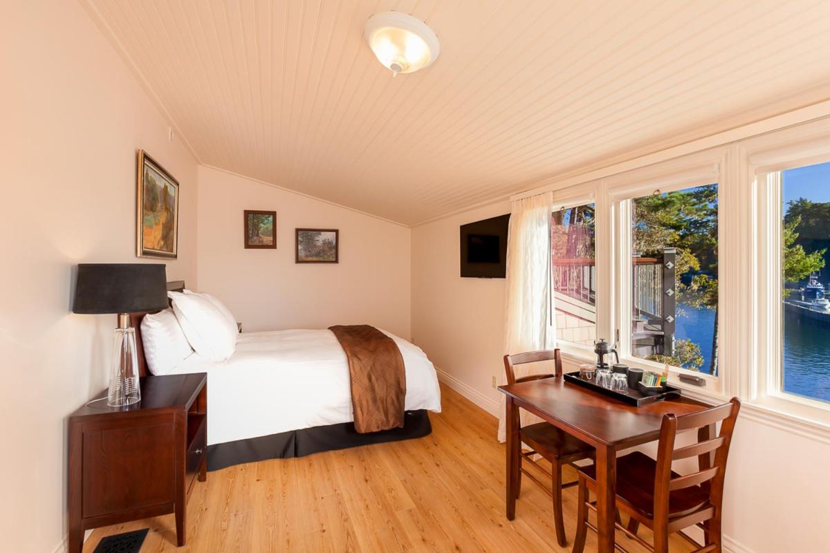 Noyo Harbor Inn — photo 12