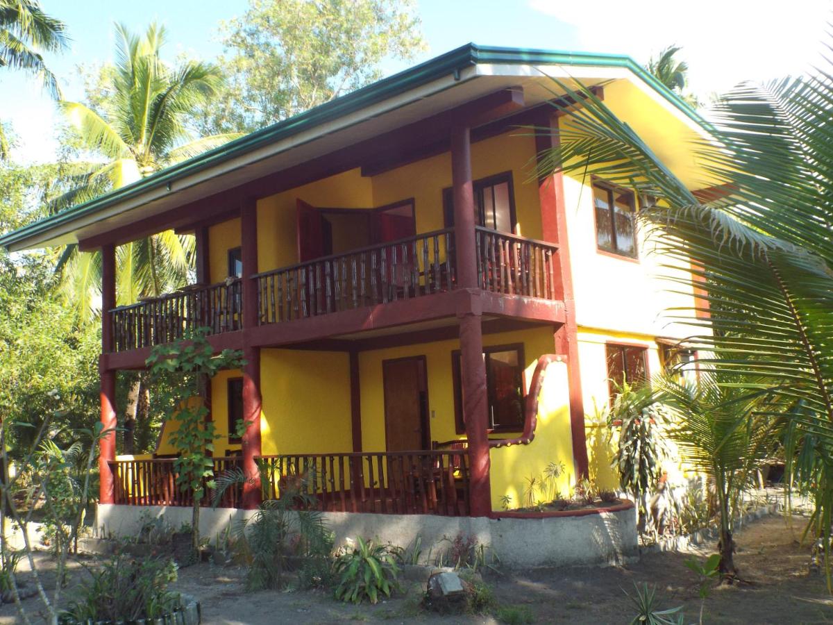 Image: Sablayan Gustav's Place Silver Beach Dive Resort