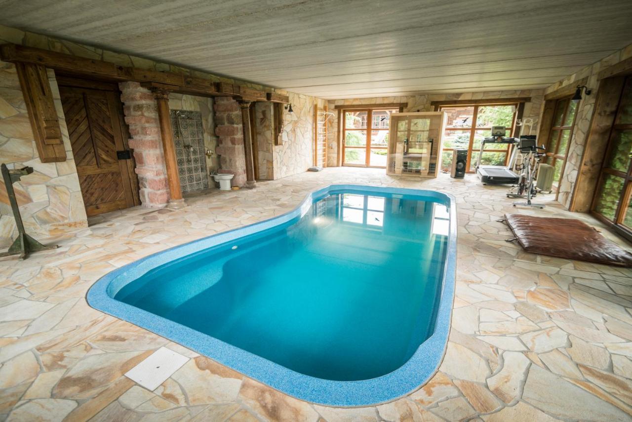 Luxusní srub Líny, Bukovno