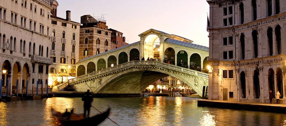 Rialto Suite 707 - 3