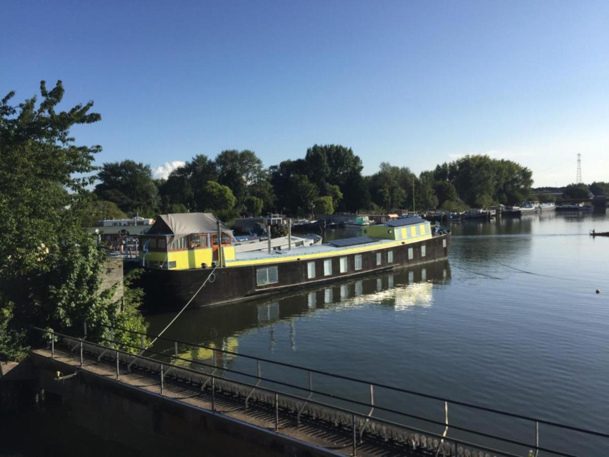 The Island Houseboat - 5