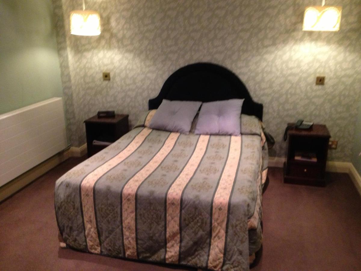 Ty Newydd Country Hotel - Laterooms