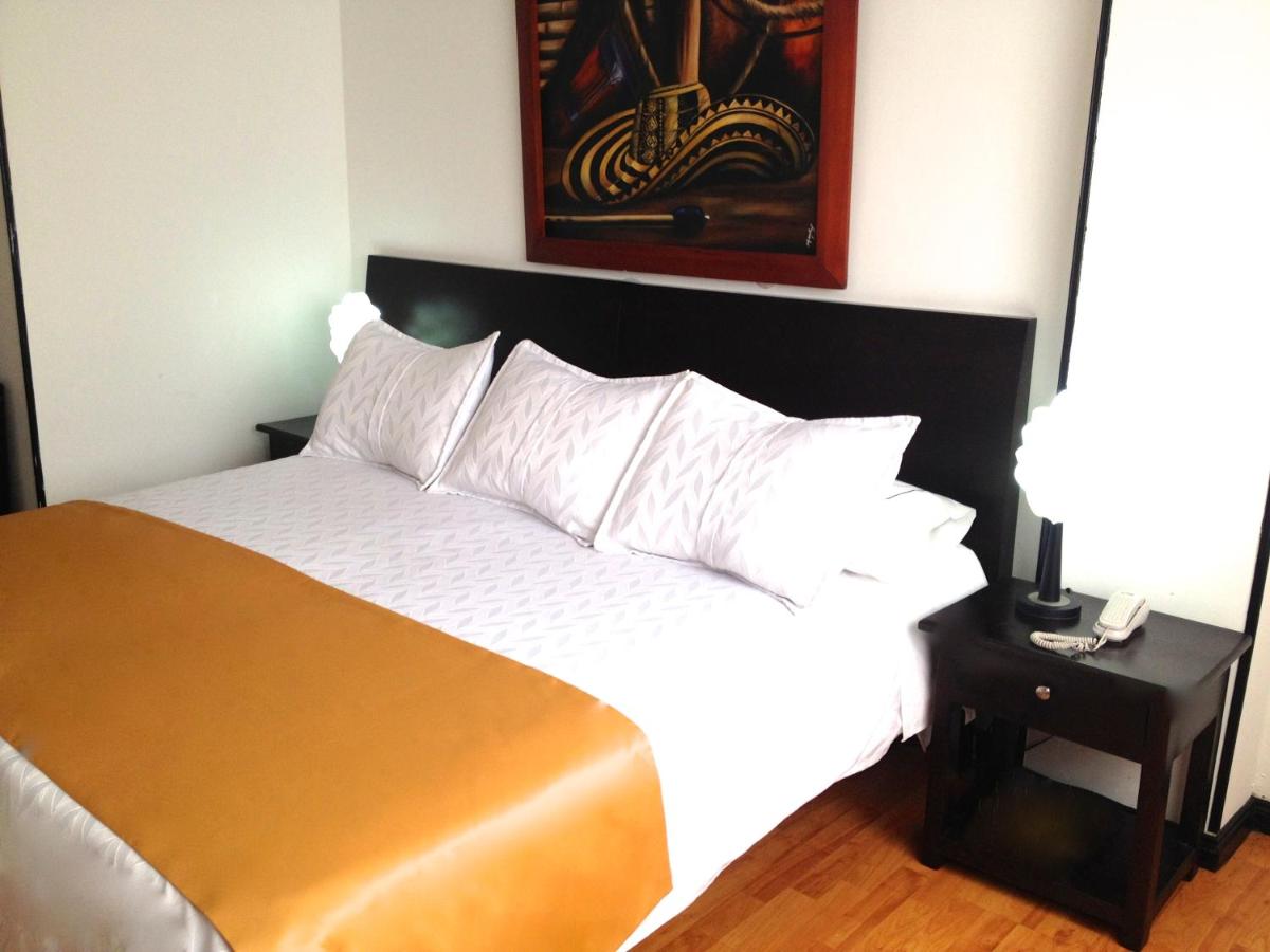 Hotel Ferrovial Corferias - 4