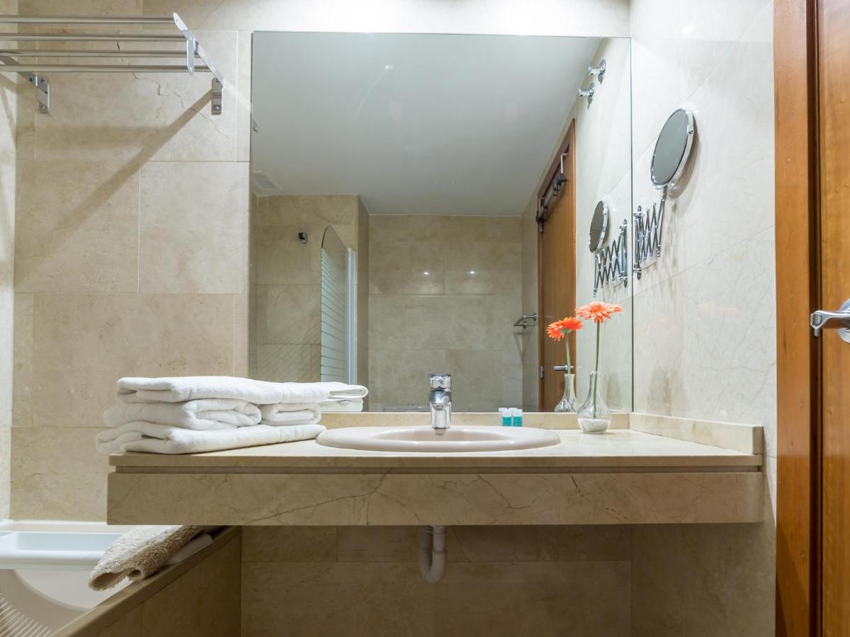Travel Habitat - Ciudad de las Ciéncias, Valencia – Updated ...
