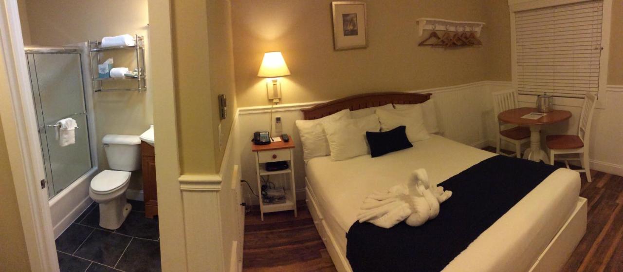 The Beachwood — photo 1