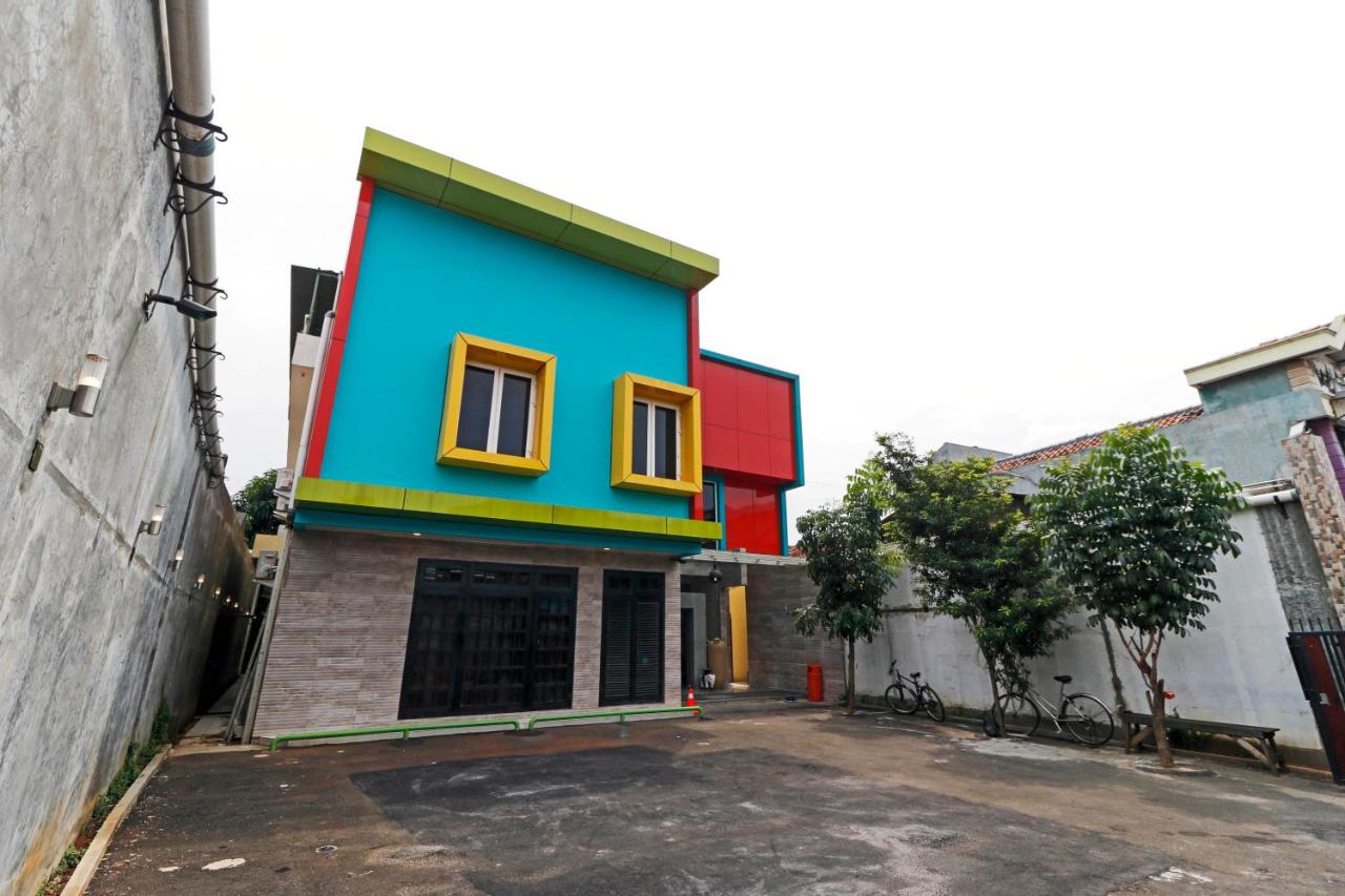 Reddoorz Plus Near Halim Perdanakusuma 2 Jakarta Harga Terbaru 2021