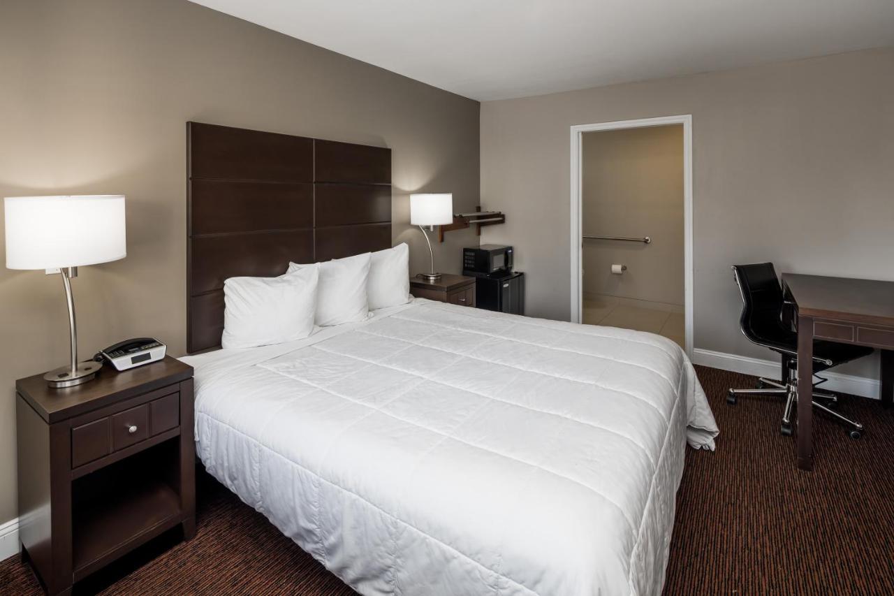 Economy Inn — photo 11