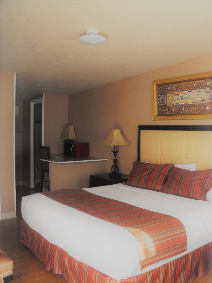Eagle Crater Lake Inn — photo 17