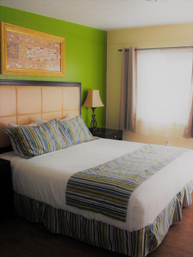 Eagle Crater Lake Inn — photo 18