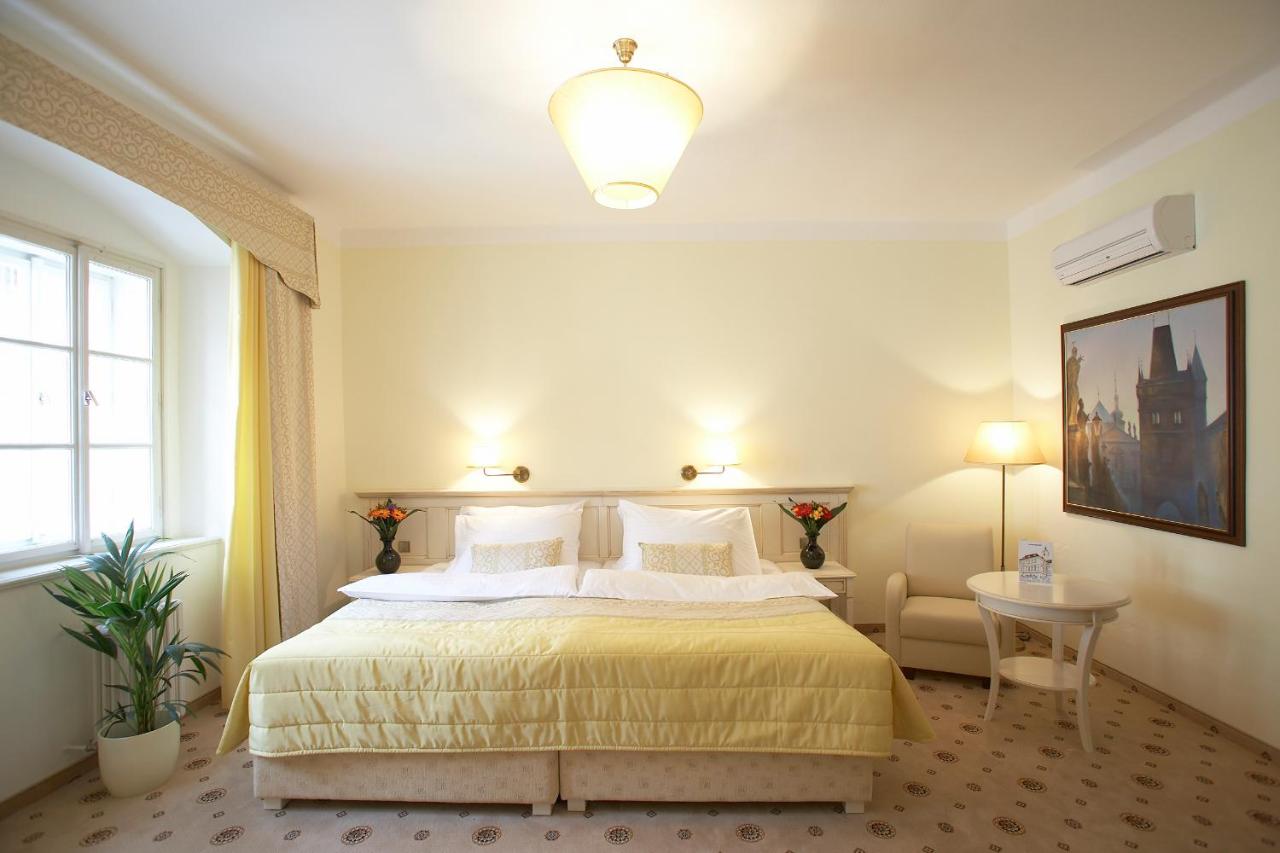 Hotel Metamorphis photo