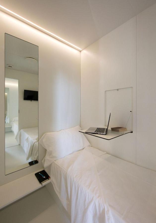 Bed & Boarding - 2