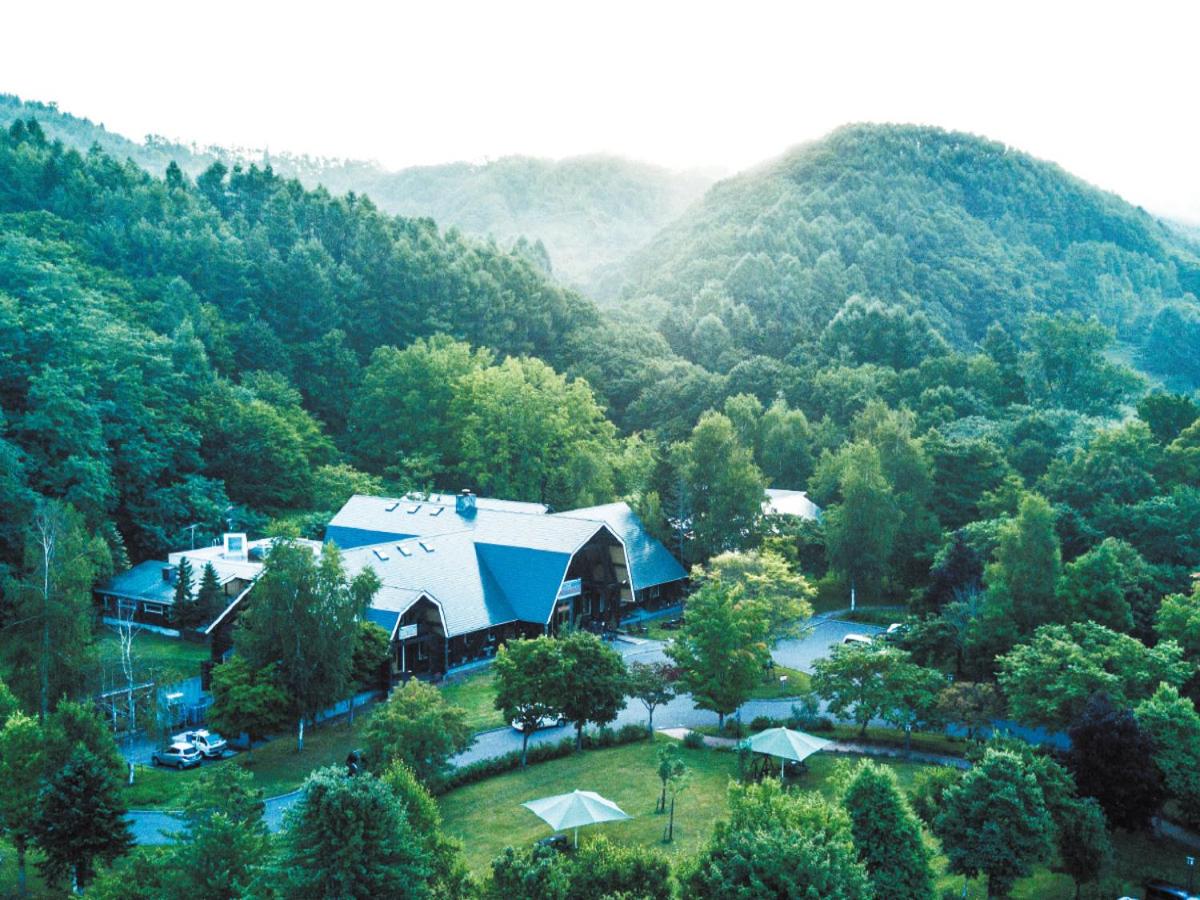 Log Hotel The Maple Lodge