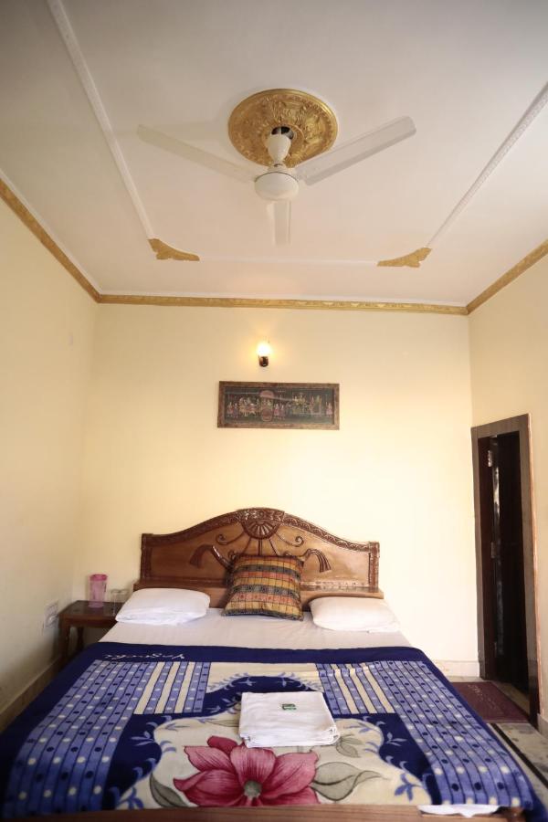 Hotel Monarch Rama Palace, Orchha, India - Booking.com