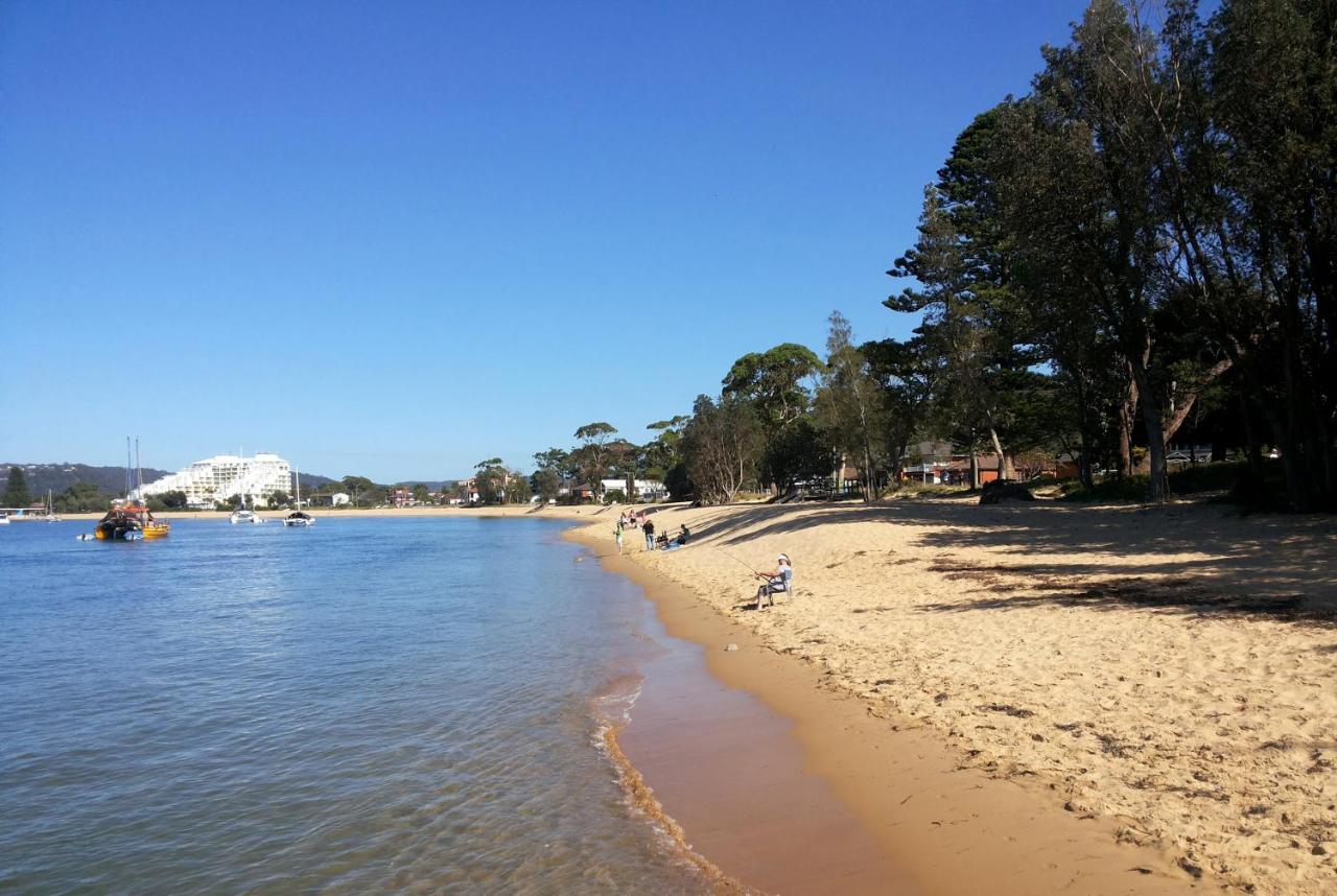 Beach: Ettalong Beach Premium Apartments