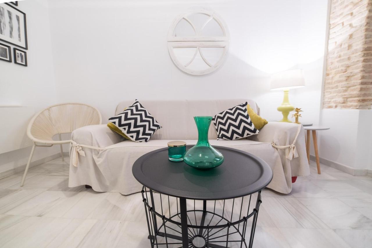Las Columnas de Julia, Seville – Updated 2022 Prices