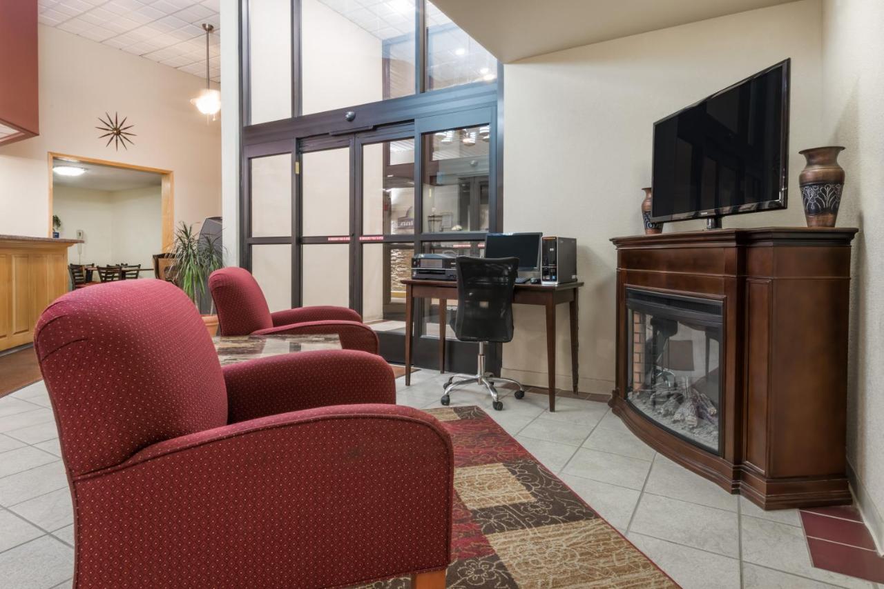 D & D Motel & Apartments — photo 20