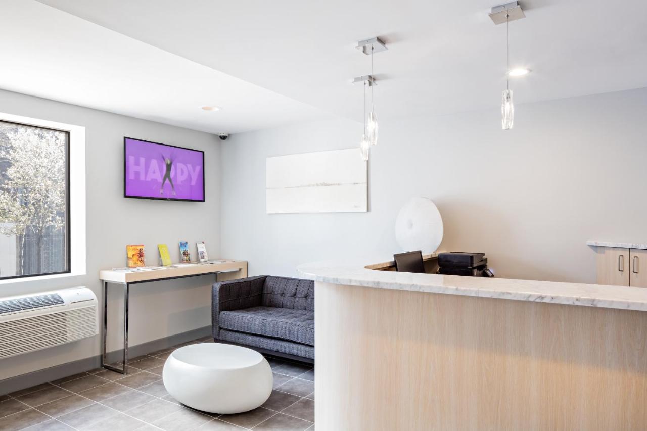 The Gatsby Hotel - 4