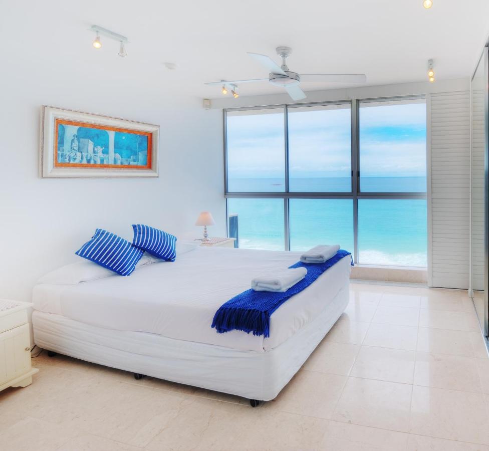 Golden Sands on the Beach - Absolute Beachfront Apartments photo
