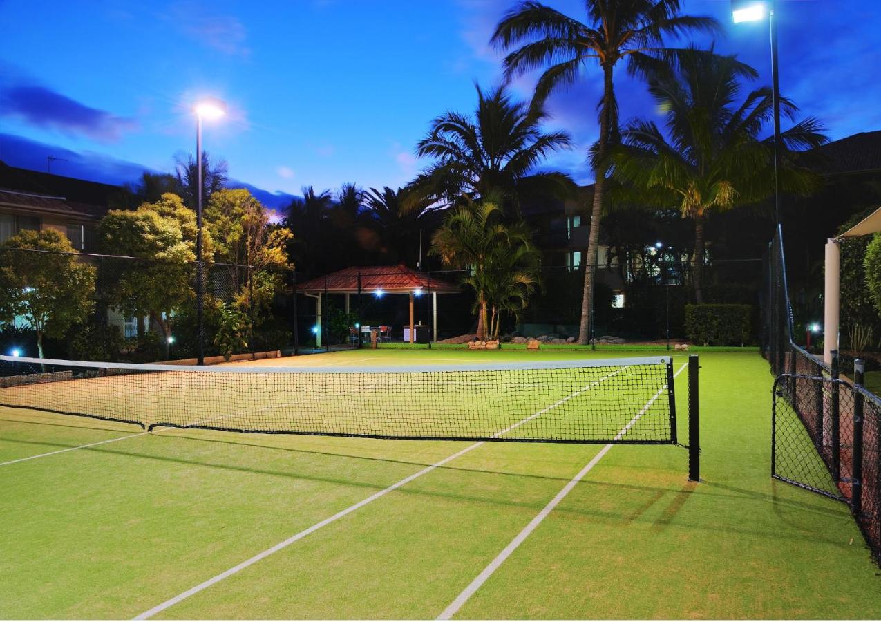 Tennis court: Turtle Beach Resort