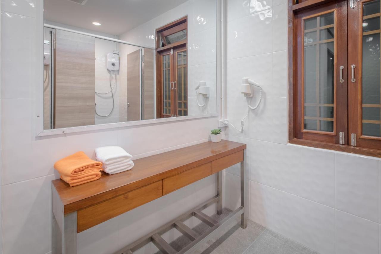 Tiny Taladnoi Hostel - 3