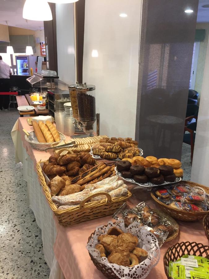 Hotel Proa Astor (Spanje Lloret de Mar) - Booking.com