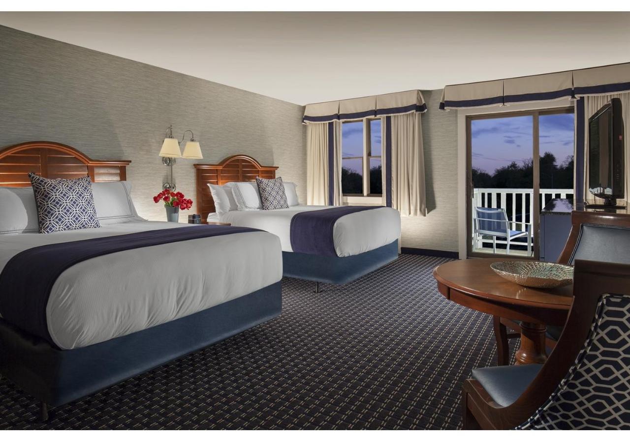 Hyannis Harbor Hotel — photo 9