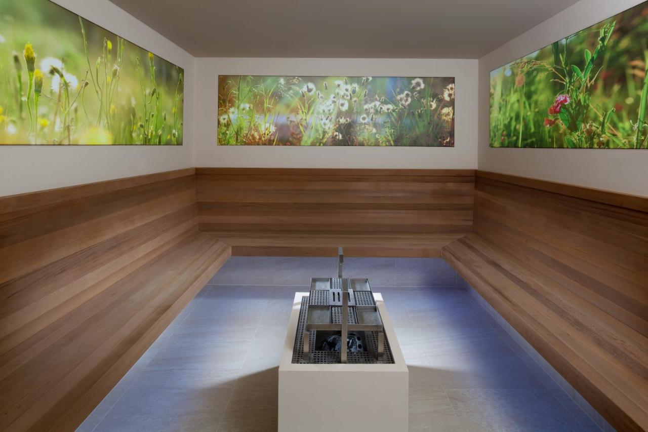 Hotel Francis Palace