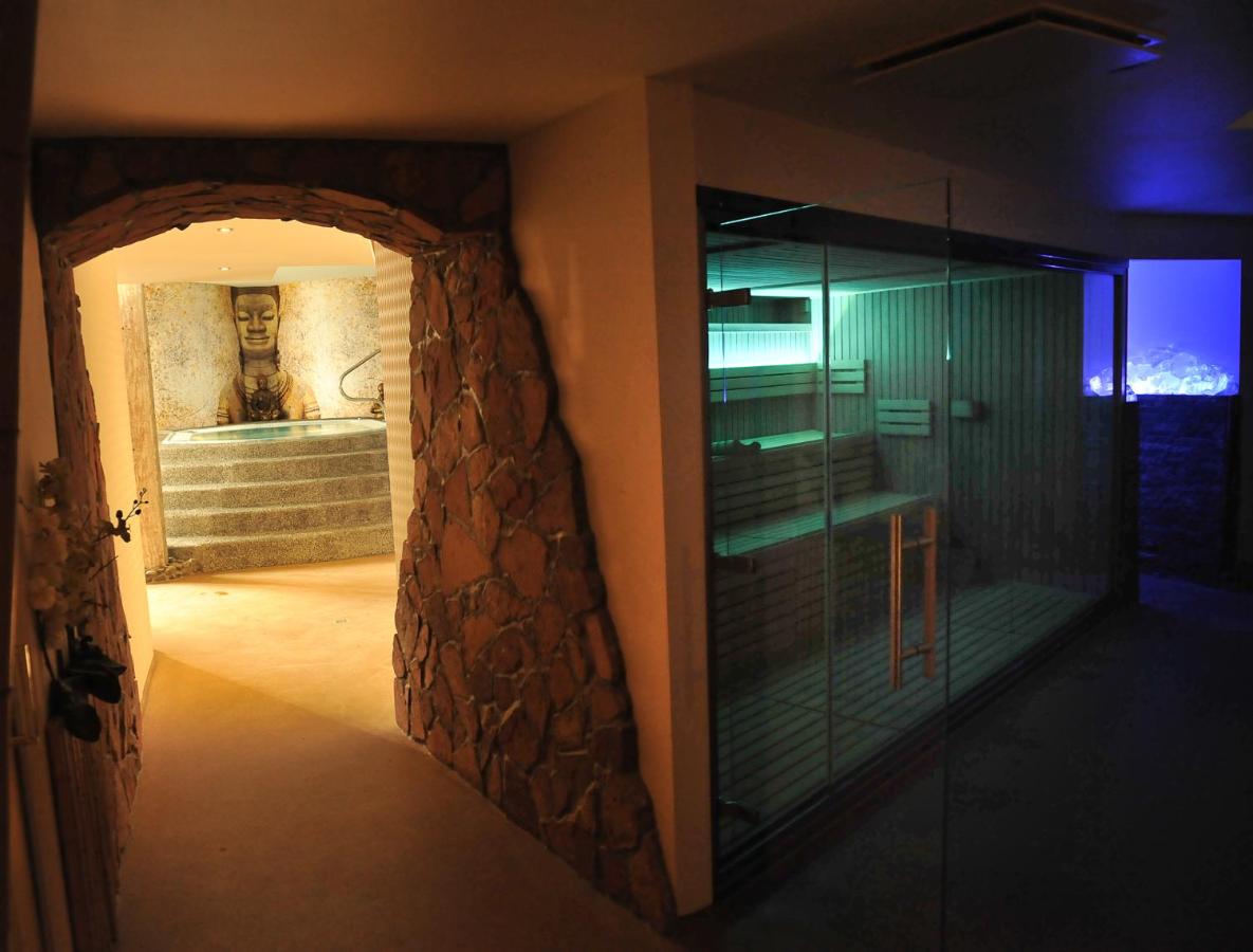 Hotel Royal Astrid photo