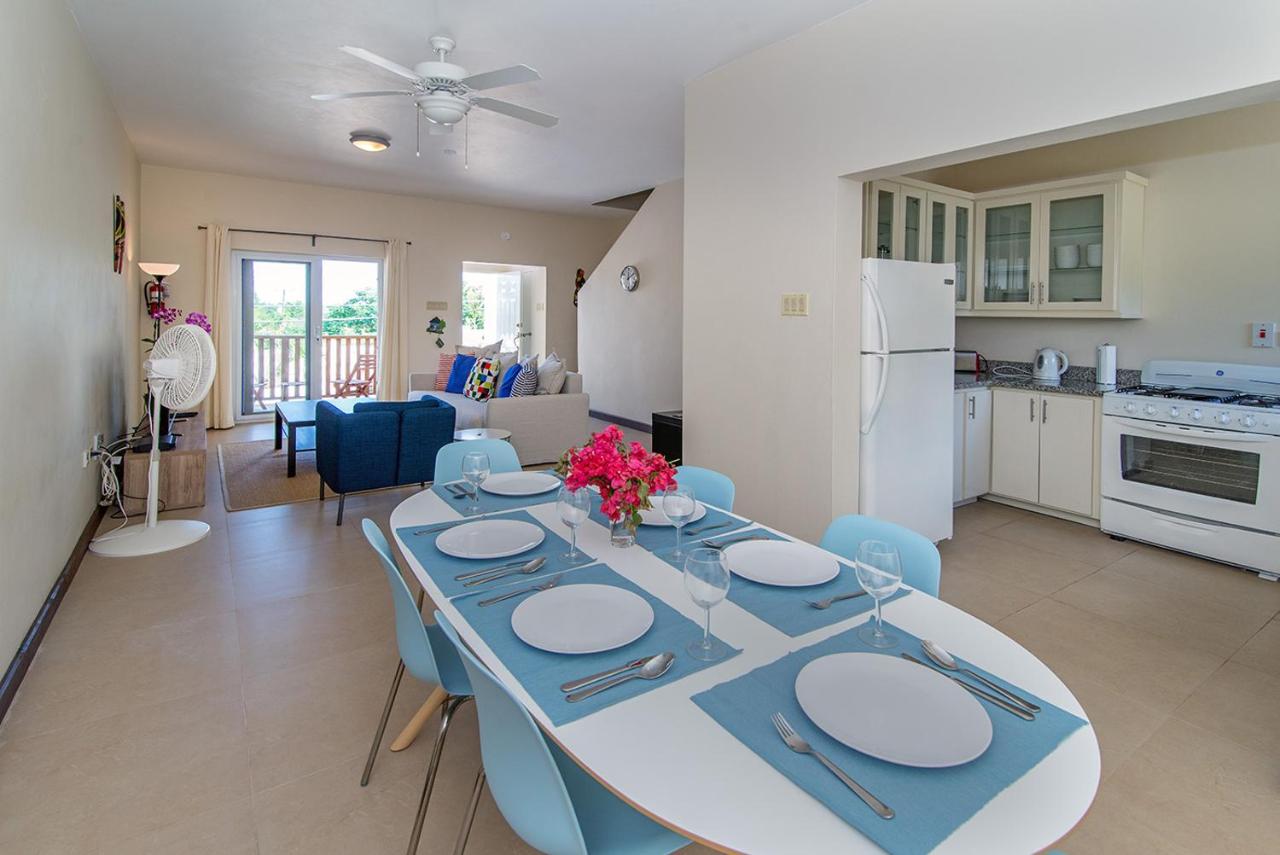 Family Complex beside Beach w/Pool Montego Bay #2 - 5