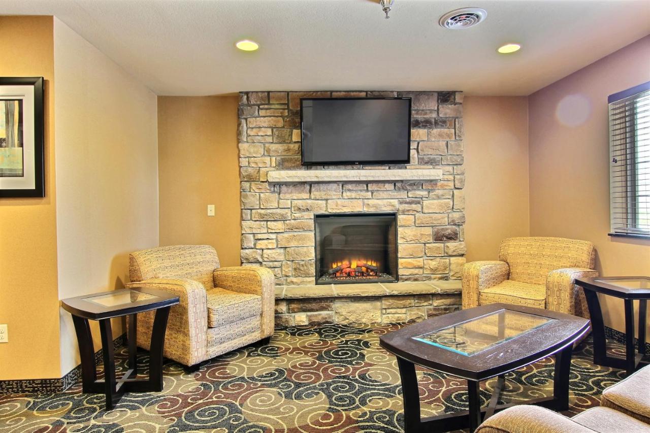 AmeriVu inn and Suites - Crookston — photo 6