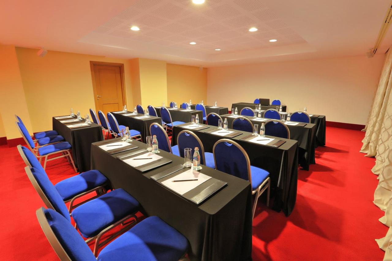 Kempinski Hotel Grand Arena Bansko photo