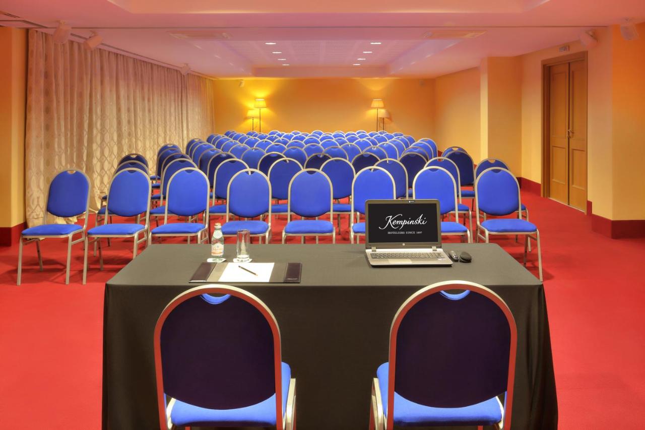 Kempinski Hotel Grand Arena Bansko photo
