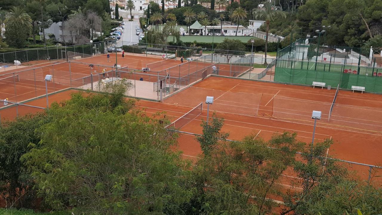 Tennis court: Miraflores Apartment