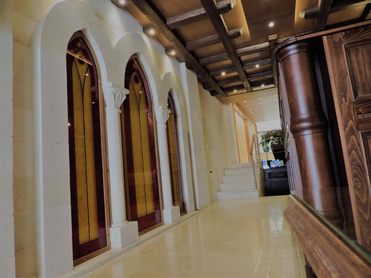La Place Hotel photo
