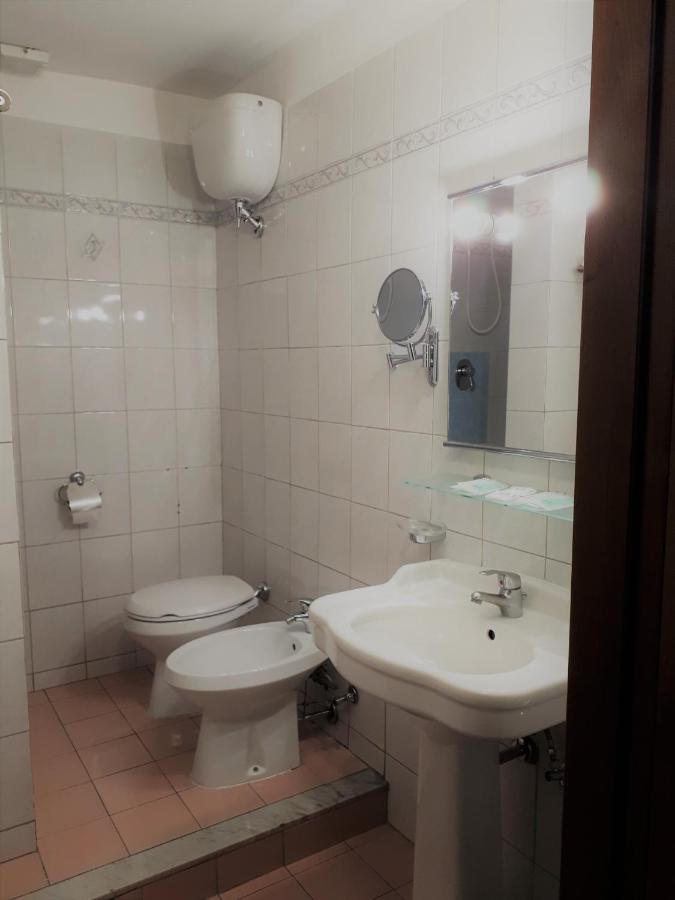 Hotel Sweet Home - 3