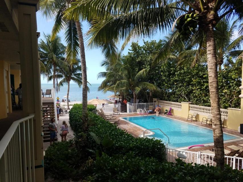 Vanderbilt Beach Resort — photo 19