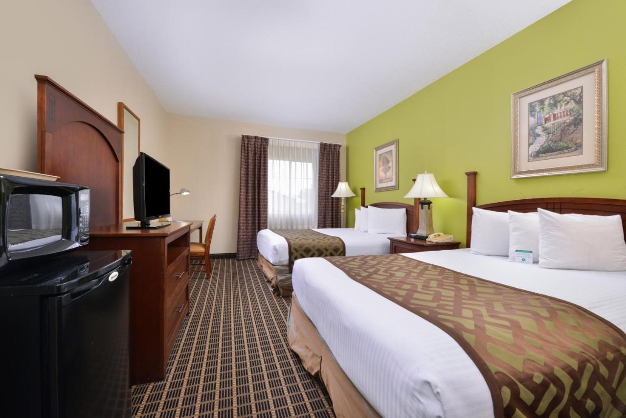 Regency Inn Geneseo IL — photo 15