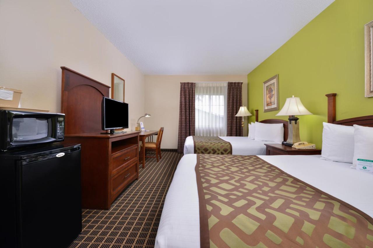 Regency Inn Geneseo IL — photo 16