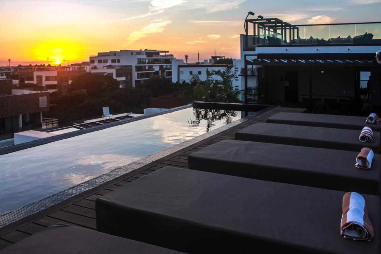 Rooftop swimming pool: IT Boutique Hotel & Restaurant